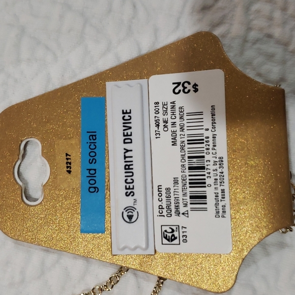 Monet goldtone Necklace - Picture 4 of 4